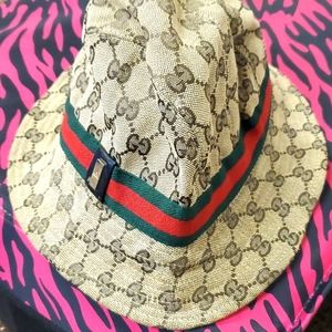 Gucci bucket hat